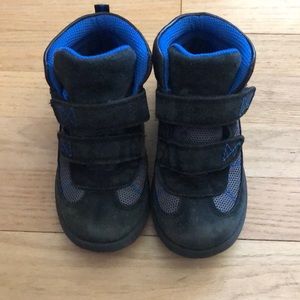 Boys winter boots